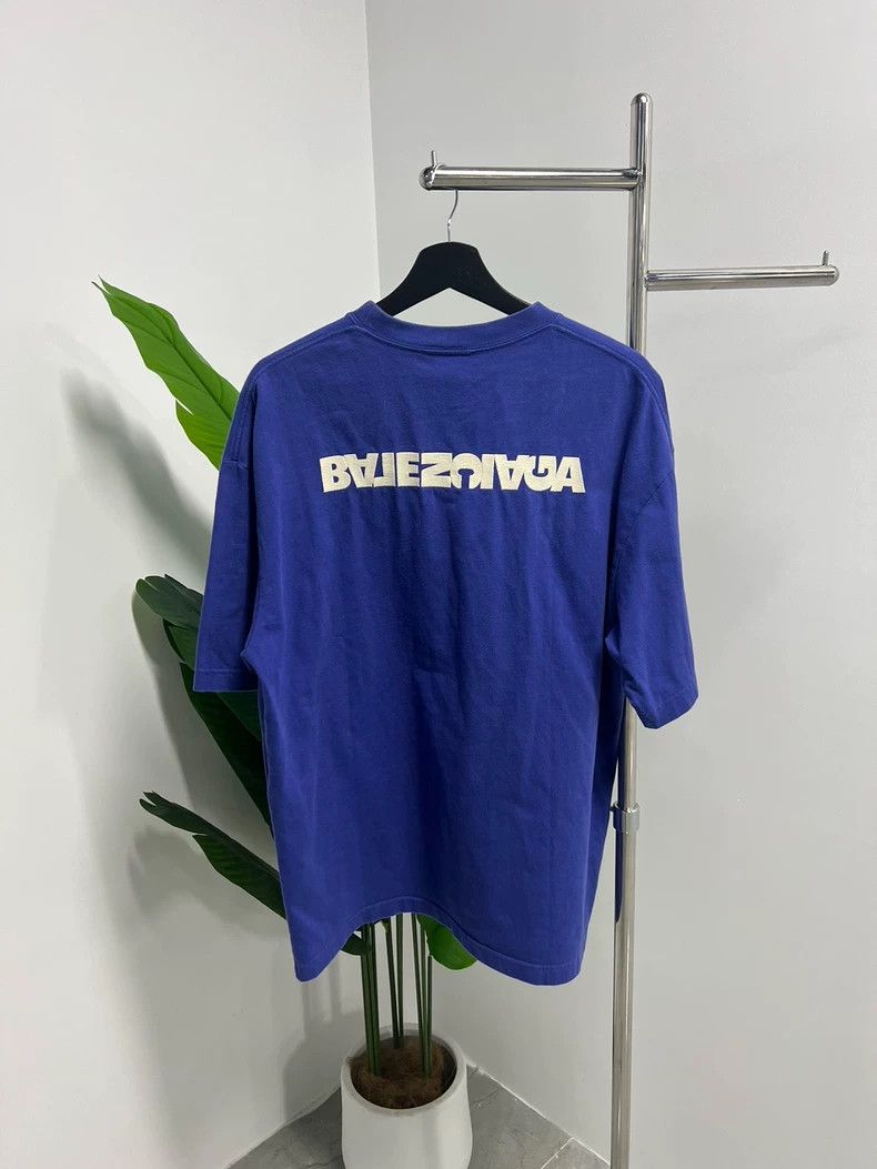 Balenciaga Balenciaga Reversed Logo Short Sleeve T-Shirt - dmc Size US M / EU 48-50 / 2 - 2 Thumbnail