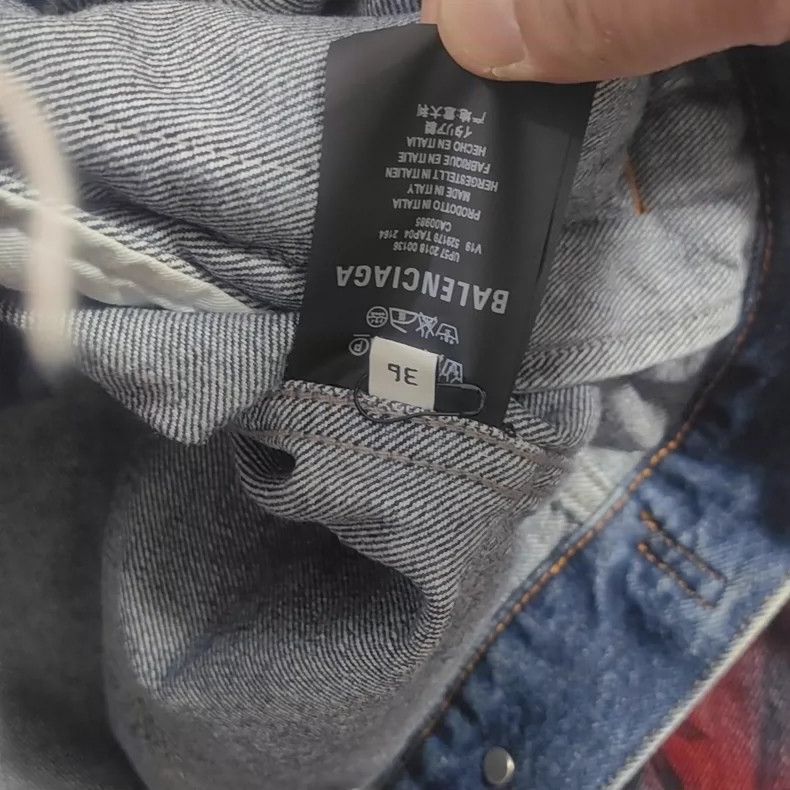 Balenciaga Balenciaga Graffiti Denim Jacket - dmc Size US M / EU 48-50 / 2 - 3 Thumbnail