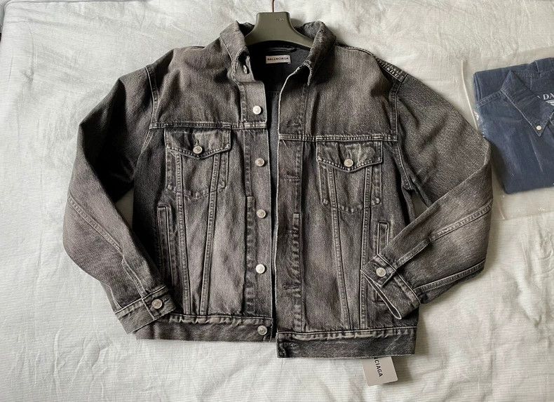 Balenciaga Balenciaga Red Letter Denim Jacket - dmc Size US M / EU 48-50 / 2 - 3 Thumbnail