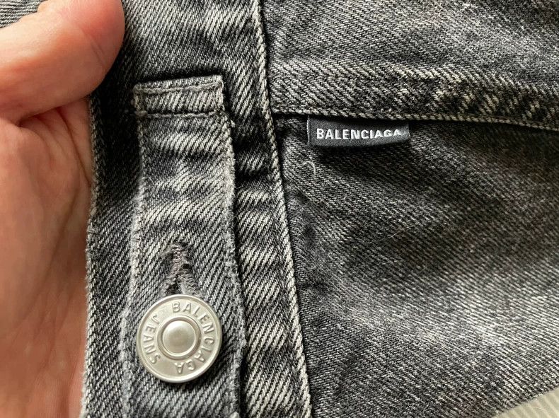 Balenciaga Balenciaga Red Letter Denim Jacket - dmc Size US M / EU 48-50 / 2 - 6 Thumbnail