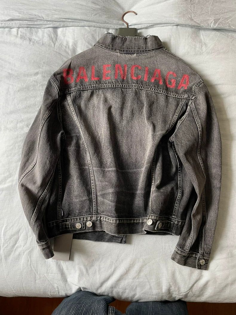 Balenciaga Balenciaga Red Letter Denim Jacket - dmc Size US M / EU 48-50 / 2 - 2 Thumbnail