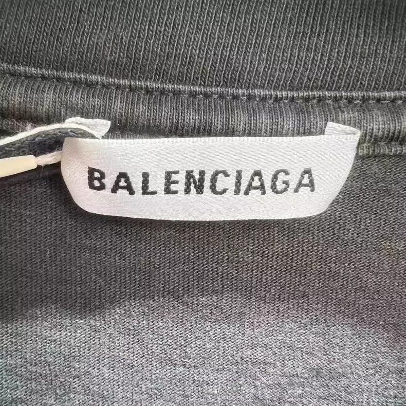 Balenciaga Balenciaga Spiral Logo Embroidered T-Shirt - dmc Size US L / EU 52-54 / 3 - 2 Thumbnail