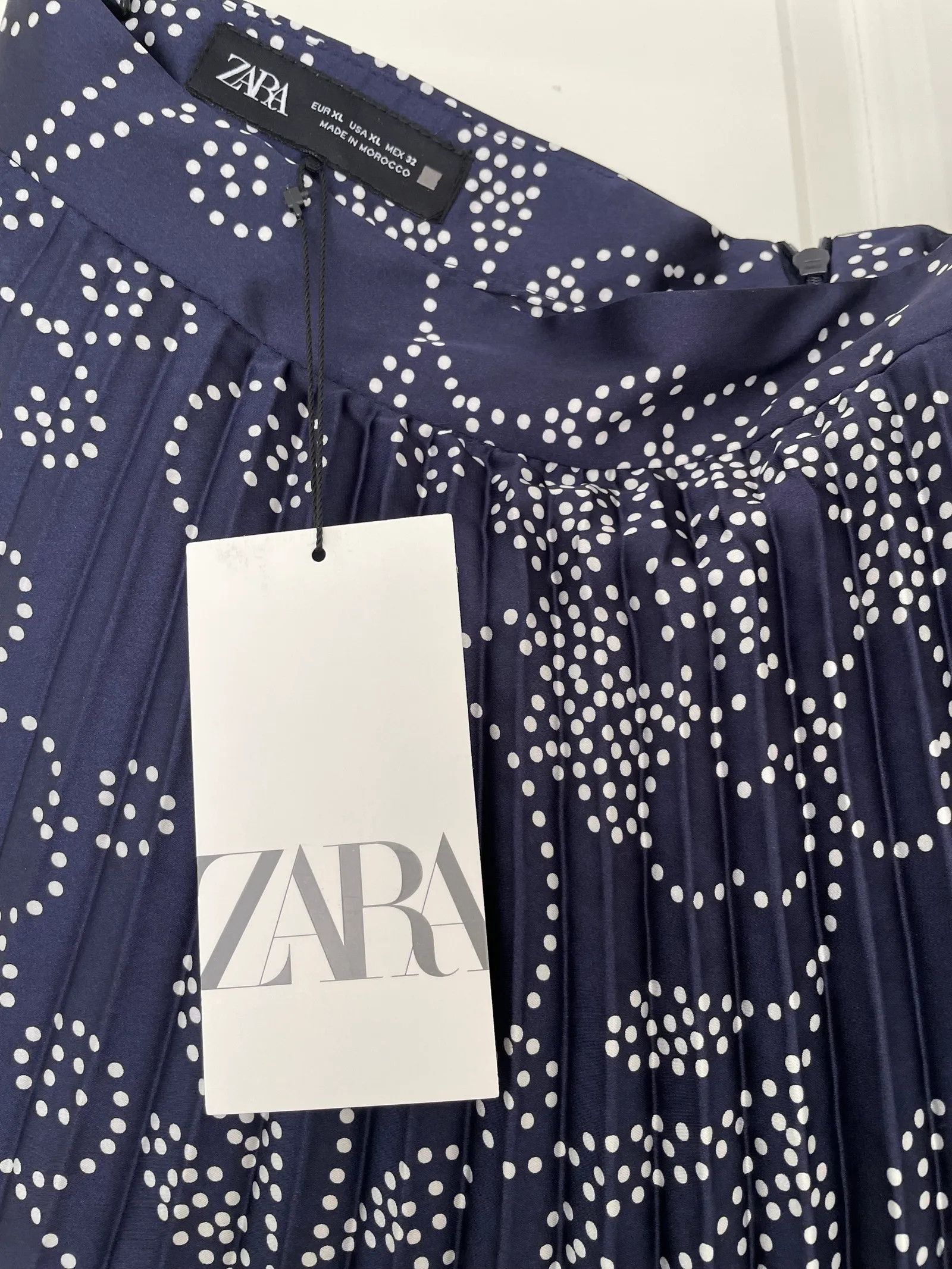 Zara Zara Pleated Midi Skirt Skirt Size 32" / US 10 / IT 46 - 3 Thumbnail