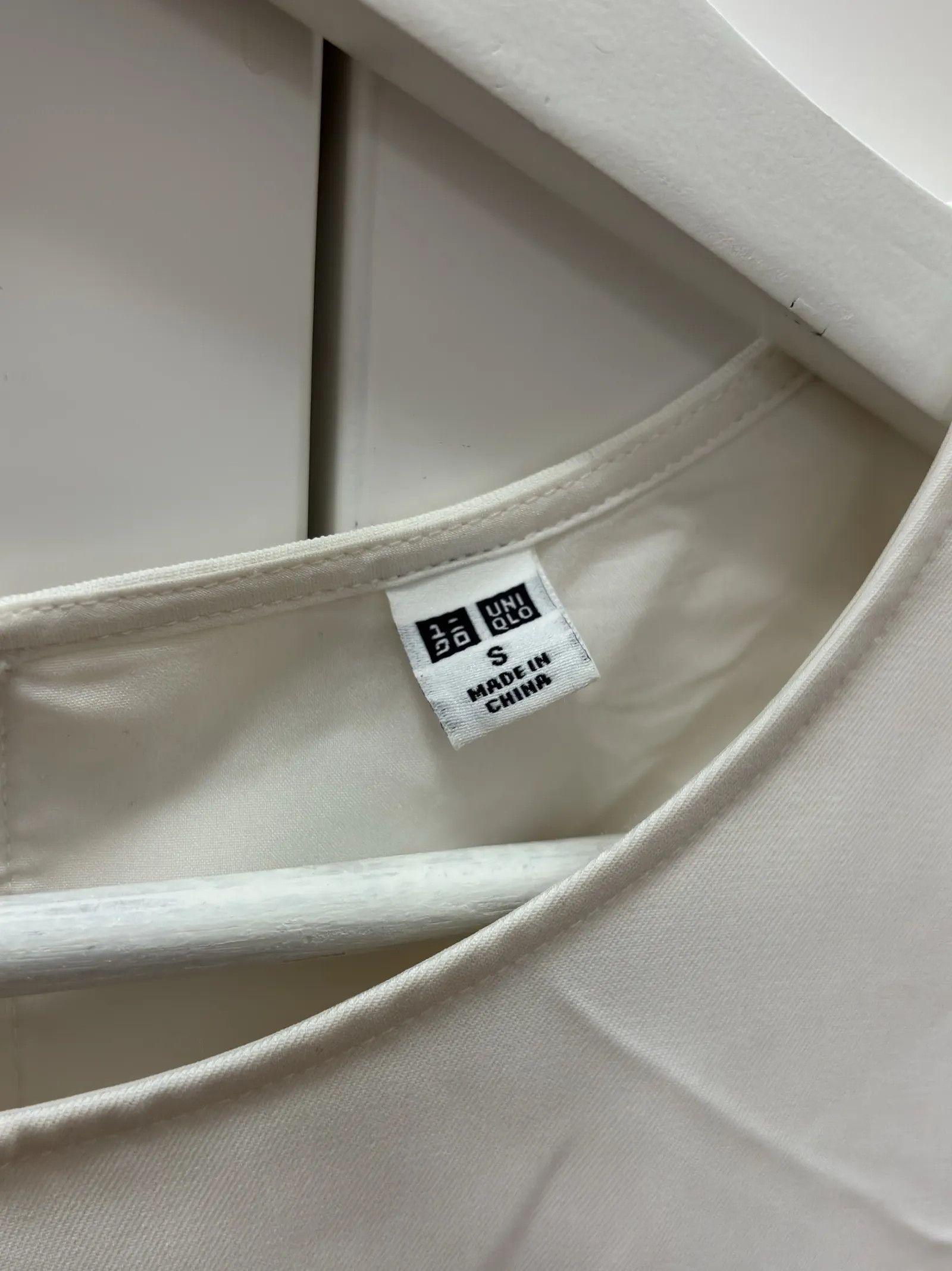 Uniqlo Uniqlo Blouse Size S / US 4 / IT 40 - 2 Thumbnail