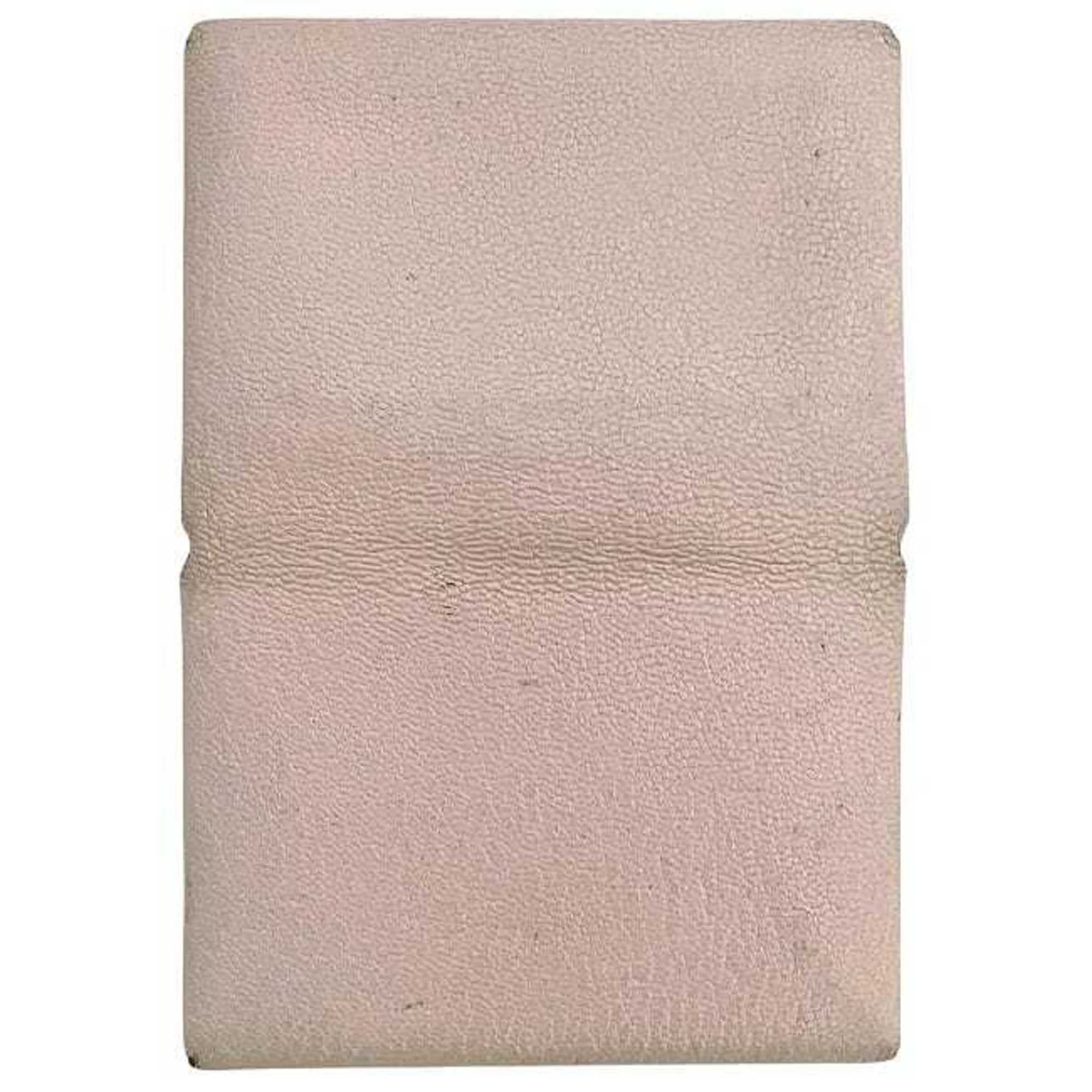 Hermes Hermes Hermès Calvi Duo bifold wallet f-23964 in pink mauve pale leather with a coin purse and Chevre Mysore U stamp. 2022. This compact, is perfect for carrying your belongings. Size ONE SIZE - 5 Thumbnail
