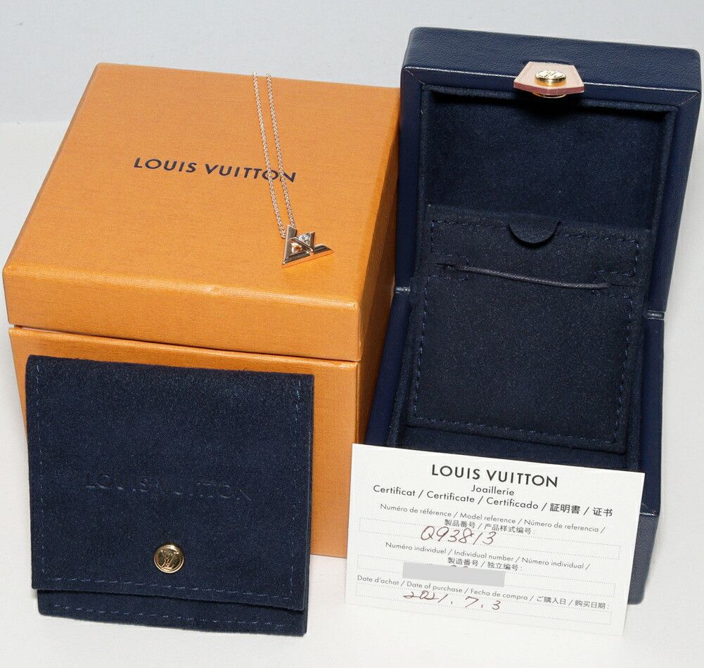 Louis Vuitton Louis Vuitton Louis Vuitton K18PG Volt One Pendant Necklace Q93813 Crocodile skin Necklace Q93813 Size ONE SIZE - 3 Thumbnail