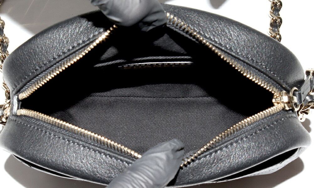 Chanel Chanel Chanel Calf Matelassé Camera Bag Shoulder Bag AS0137 Leather Shoulder Bag AS0137 Size ONE SIZE - 4 Thumbnail