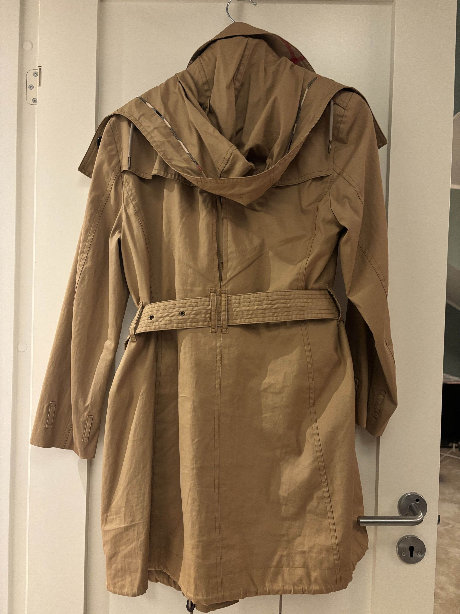 Burberry Burberry Mid-length Trench coat Trenchcoat Size M / US 6-8 / IT 42-44 - 2 Thumbnail