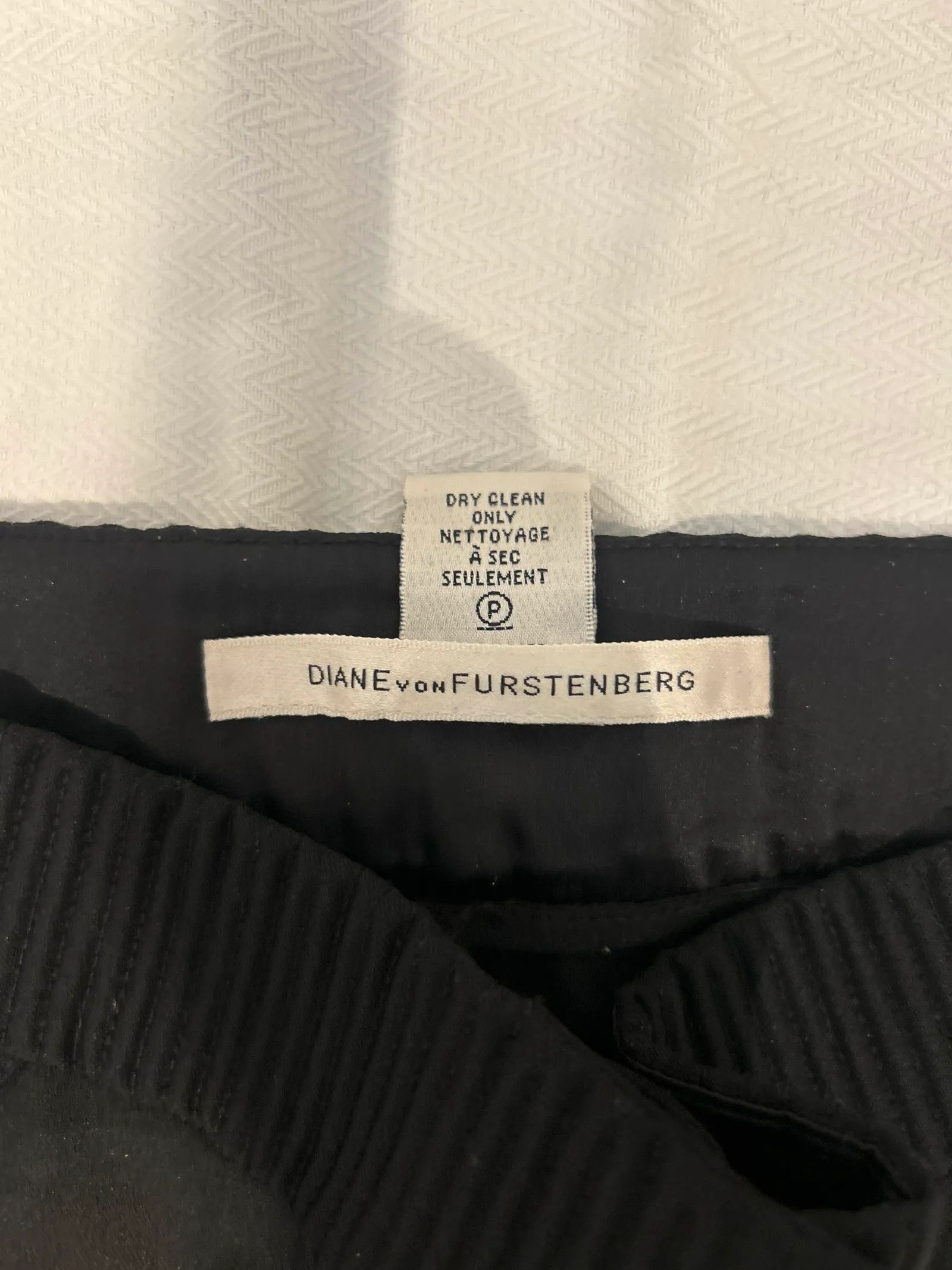 Diane von Furstenberg Diane von Furstenberg Pants Size 25" / US 0 / IT 36 - 2 Thumbnail