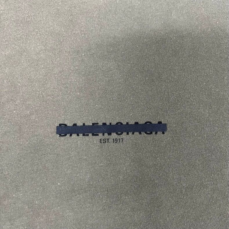 Balenciaga Balenciaga Distressed Short Sleeve T-Shirt - dmc Size US S / EU 44-46 / 1 - 6 Thumbnail
