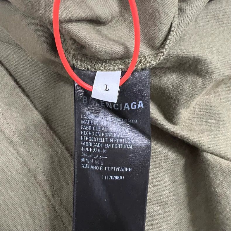 Balenciaga Balenciaga Distressed Short Sleeve T-Shirt - dmc Size US S / EU 44-46 / 1 - 7 Thumbnail