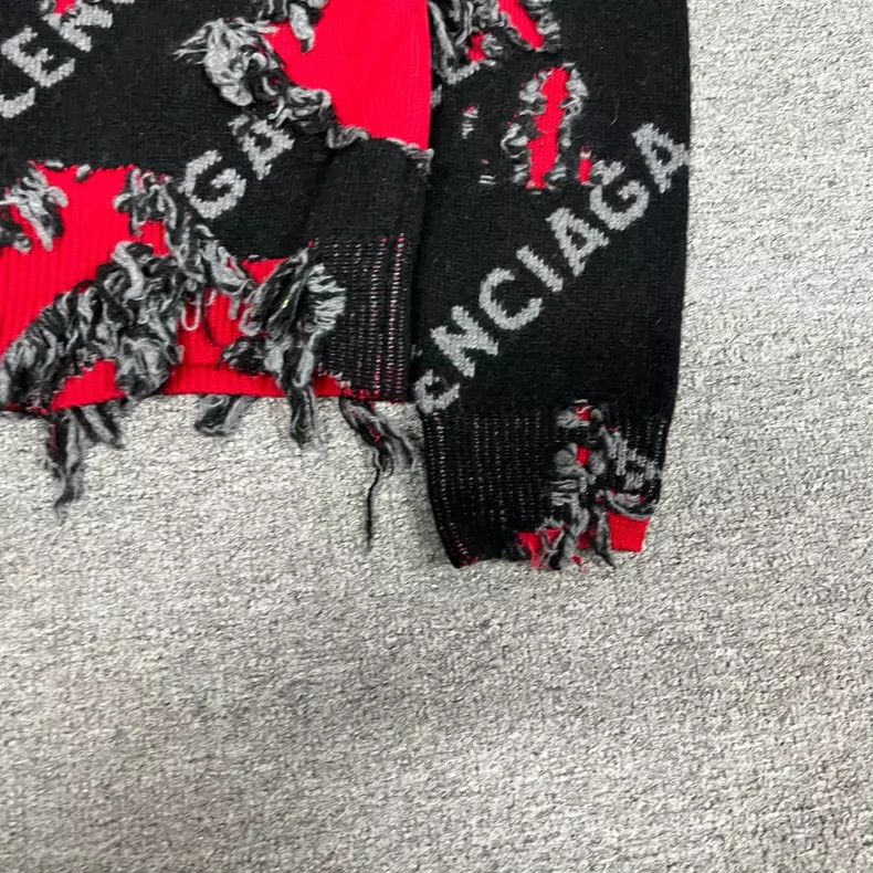 Balenciaga Balenciaga FW21 Distressed Print Sweater - dmc Size US XS / EU 42 / 0 - 4 Thumbnail