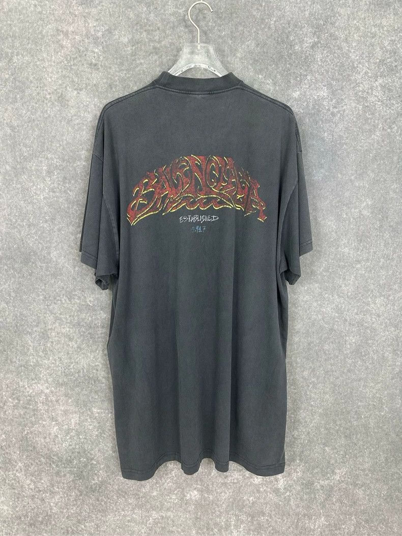Balenciaga Balenciaga Distressed Logo Short Sleeve Tee - dmc Size US M / EU 48-50 / 2 - 2 Thumbnail