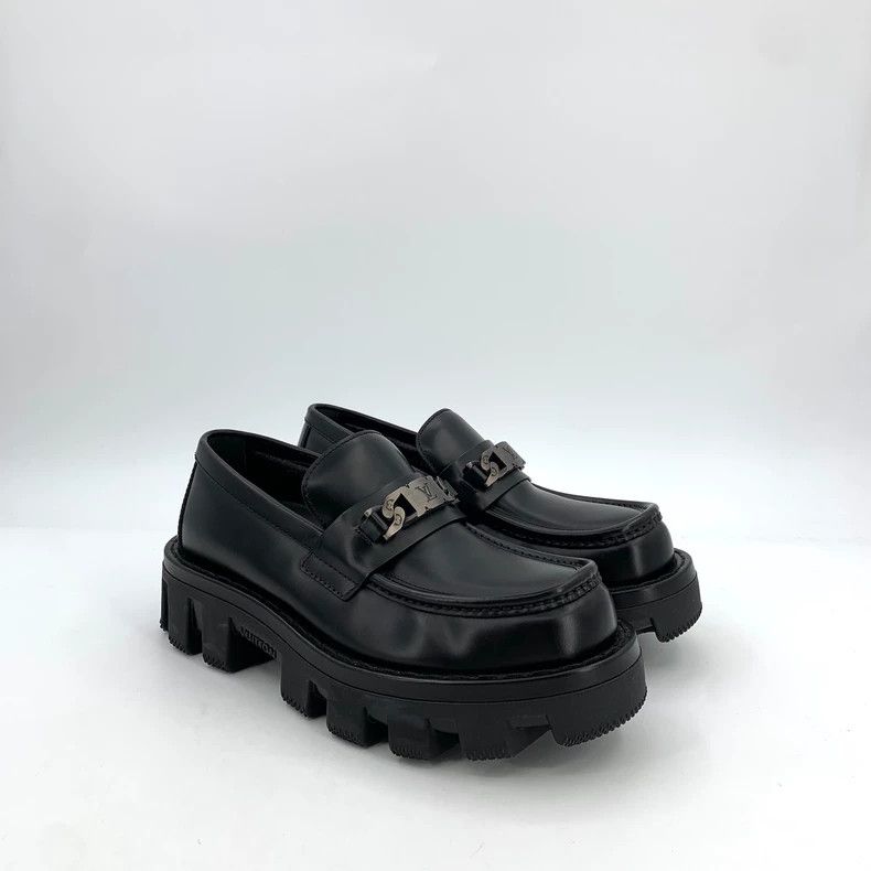 Louis Vuitton Louis Vuitton Black Logo Chain Loafers - dmc Size US 9.5 / EU 42-43 - 2 Thumbnail