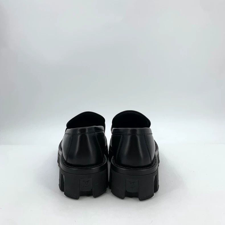 Louis Vuitton Louis Vuitton Black Logo Chain Loafers - dmc Size US 9.5 / EU 42-43 - 4 Thumbnail