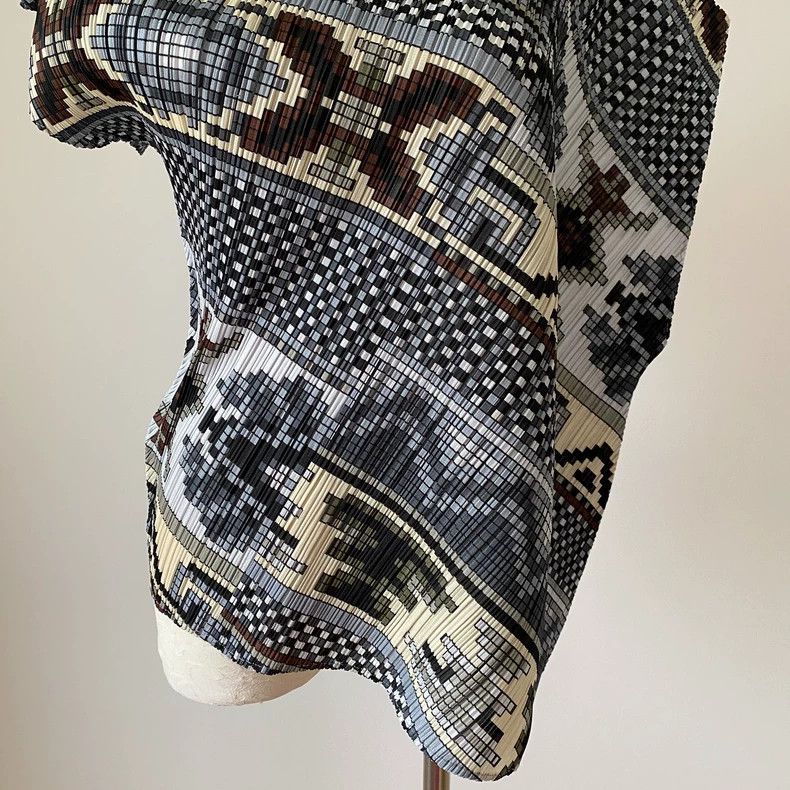 Issey Miyake Issey Miyake Pleated Ethnic Pattern Top - dmc Size US M / EU 48-50 / 2 - 6 Thumbnail