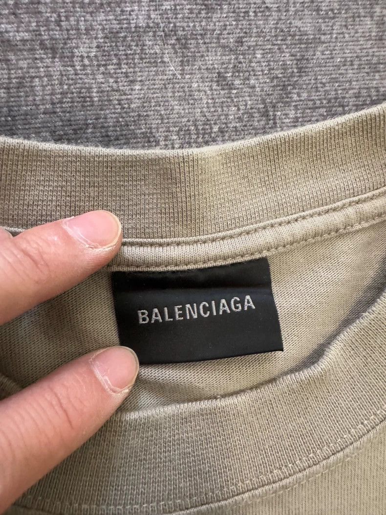 Balenciaga Balenciaga Embroidered Short Sleeve T-shirt - dmc Size US L / EU 52-54 / 3 - 3 Thumbnail