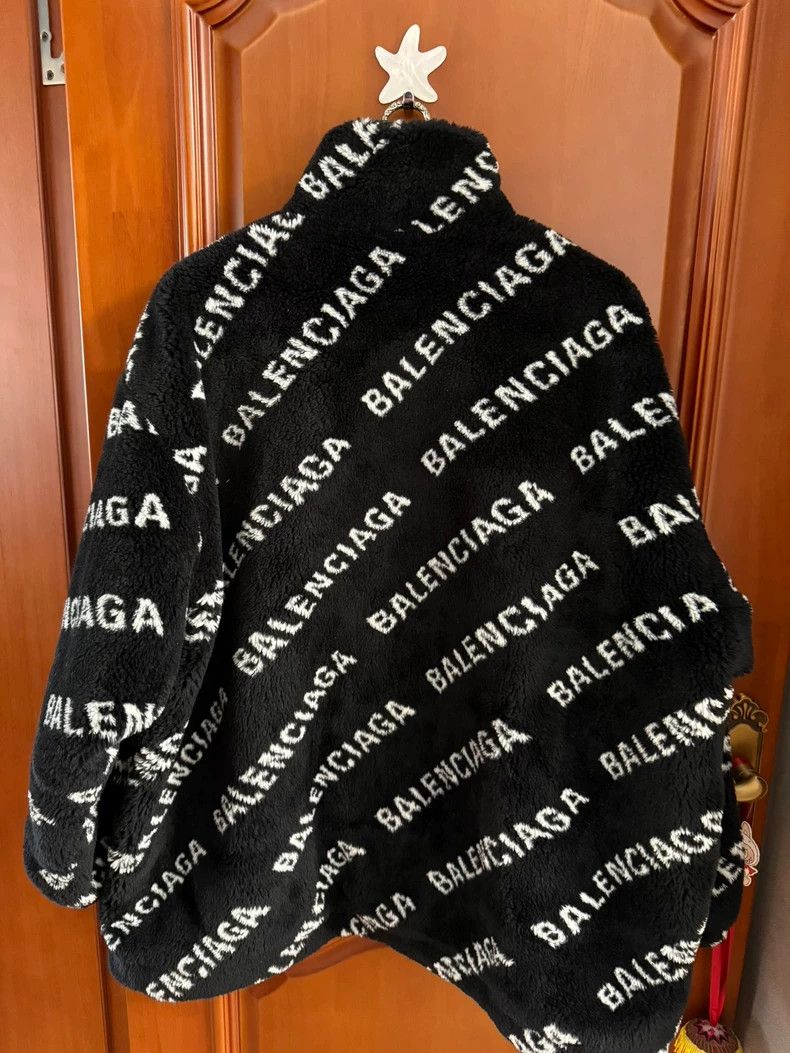 Balenciaga Balenciaga Teddy Logo Faux Fur Jacket - dmc Size US M / EU 48-50 / 2 - 2 Thumbnail