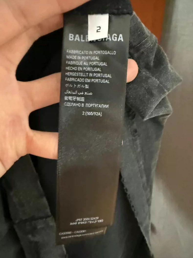 Balenciaga Balenciaga Gradient Logo Distressed T-shirt - dmc Size US M / EU 48-50 / 2 - 4 Thumbnail