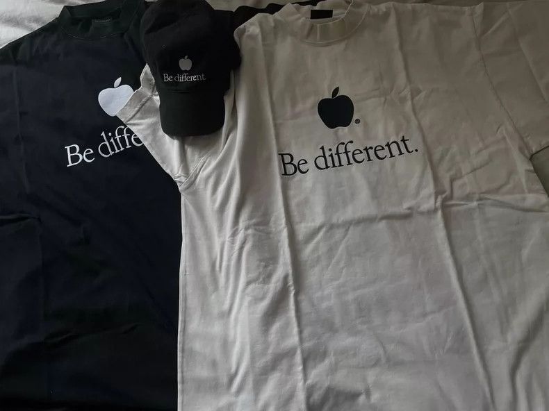 Balenciaga Balenciaga Be Different Apple Embroidered Tee - dmc Size US M / EU 48-50 / 2 - 7 Thumbnail