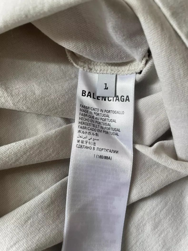Balenciaga Balenciaga Be Different Apple Embroidered Tee - dmc Size US M / EU 48-50 / 2 - 5 Thumbnail