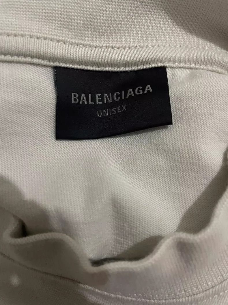 Balenciaga Balenciaga Be Different Apple Embroidered Tee - dmc Size US M / EU 48-50 / 2 - 4 Thumbnail