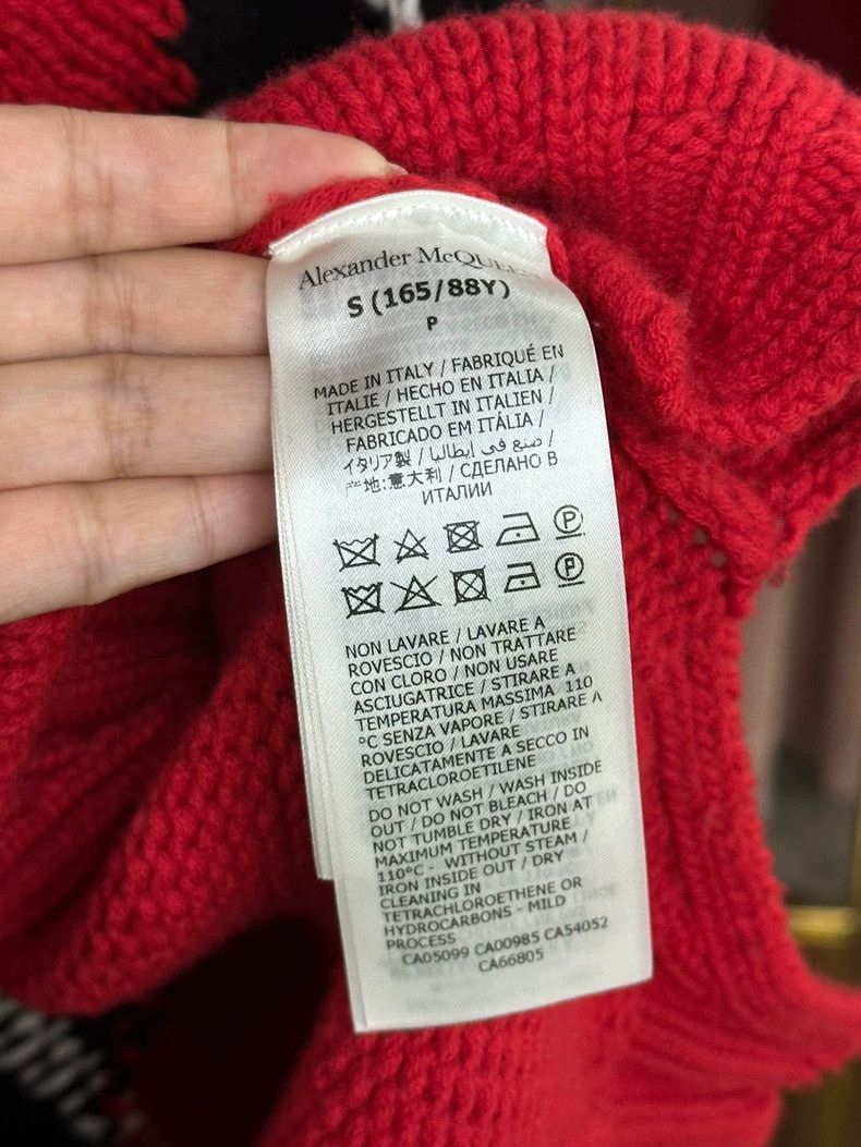 Alexander McQueen Alexander McQUEEN Red Argyle Wool Sweater - dmc Size US S / EU 44-46 / 1 - 4 Thumbnail