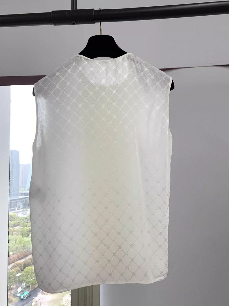 Chanel Chanel White Double C Silk Vest - dmc Size US M / EU 48-50 / 2 - 4 Thumbnail