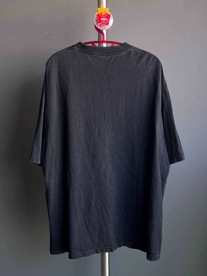 Balenciaga Balenciaga FW22 Be Different 2B Logo Tee - dmc Size US XL / EU 56 / 4 - 2 Thumbnail