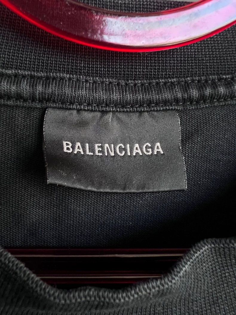Balenciaga Balenciaga FW22 Be Different 2B Logo Tee - dmc Size US XL / EU 56 / 4 - 4 Thumbnail