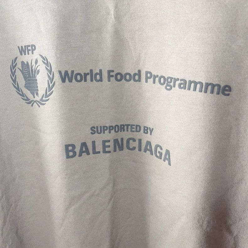 Balenciaga Balenciaga x WFP Logo Print Short Sleeve T-Shirt - dmc Size US S / EU 44-46 / 1 - 2 Thumbnail