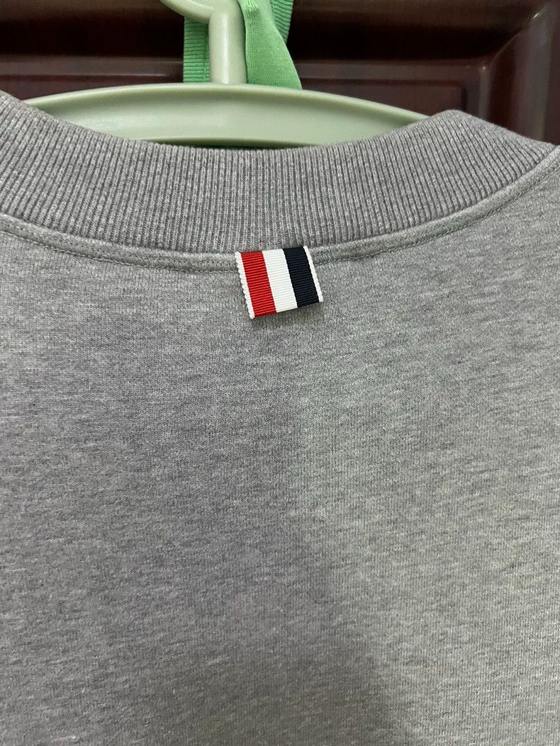 Thom Browne Thom Browne Men's Crew Neck Sweatshirt - dmc Size US M / EU 48-50 / 2 - 8 Thumbnail