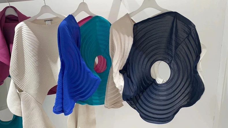 Issey Miyake Issey Miyake 3D Doughnut Reversible Top - dmc Size US M / EU 48-50 / 2 - 8 Thumbnail