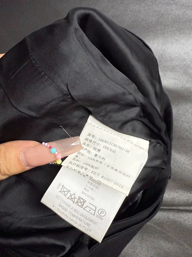 Givenchy Givenchy Black Wool Dress Shorts - dmc Size US 38 / EU 54 - 4 Thumbnail