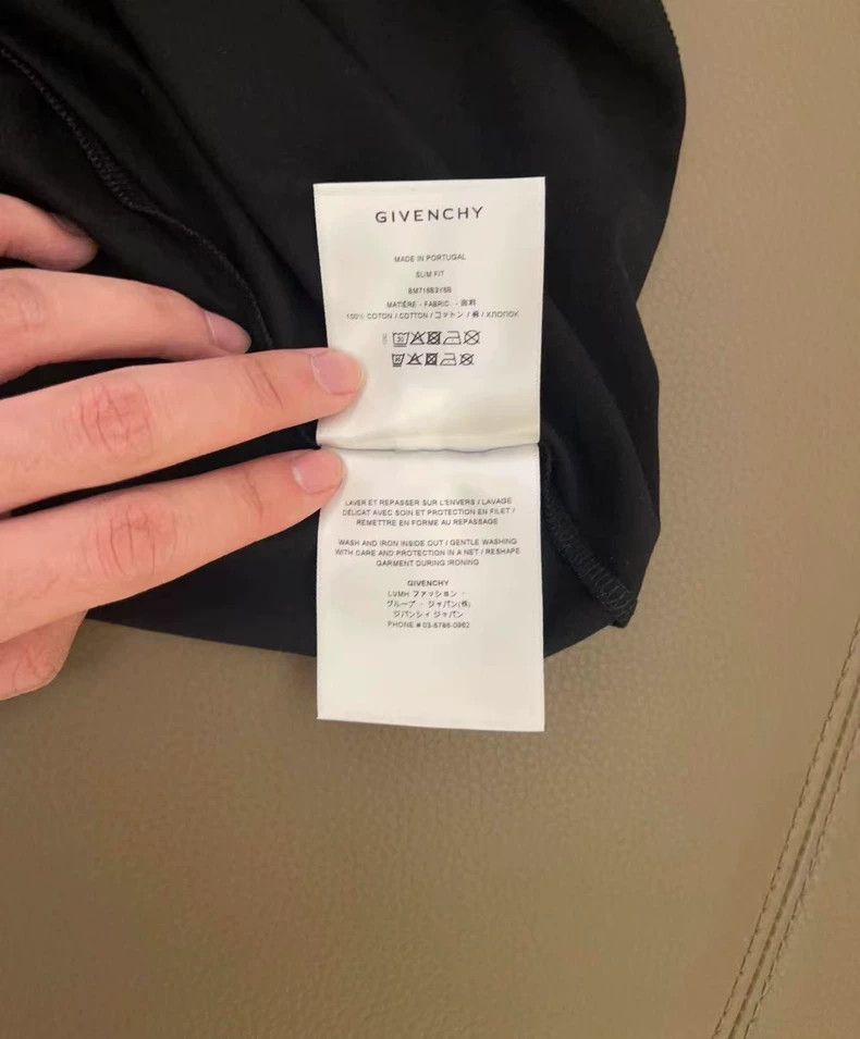 Givenchy Givenchy Men's 24SS Short Sleeve T-Shirt - dmc Size US M / EU 48-50 / 2 - 5 Thumbnail