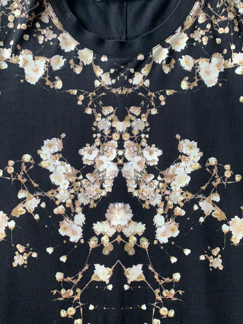Givenchy Givenchy Floral Print Short Sleeve T-shirt - dmc Size US S / EU 44-46 / 1 - 4 Thumbnail