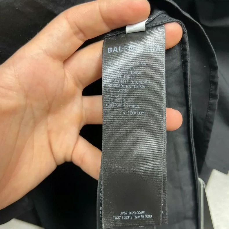Balenciaga Balenciaga Bitcoin BB Logo Long Sleeve Shirt - dmc Size US S / EU 44-46 / 1 - 6 Thumbnail