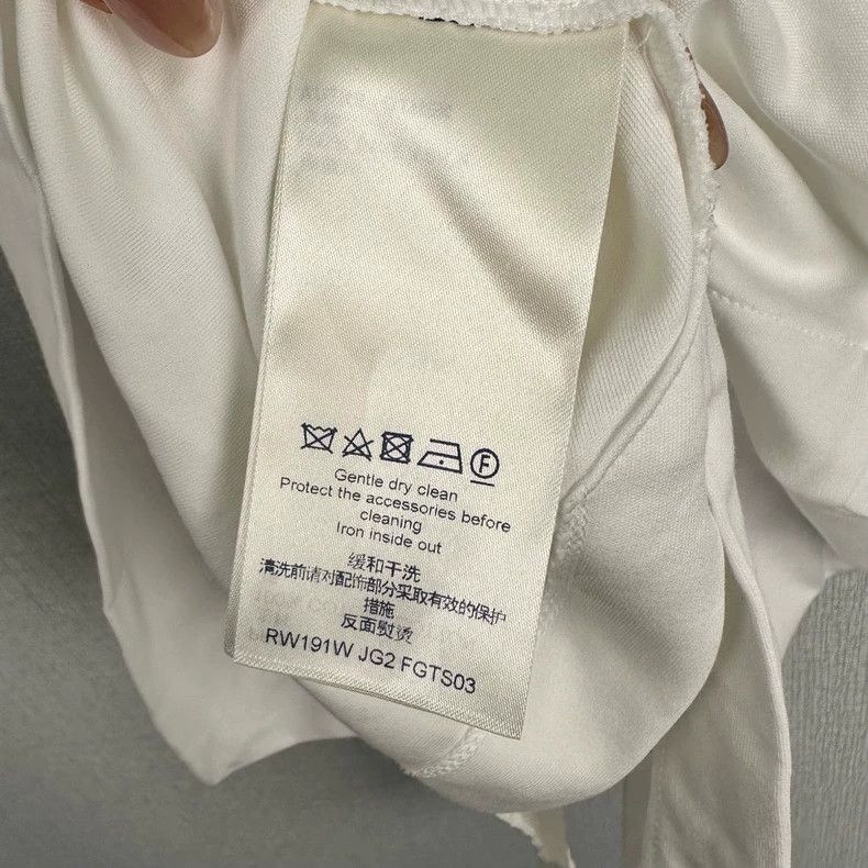 Louis Vuitton Louis Vuitton Metal Detail Short Sleeve Top-yf Size US M / EU 48-50 / 2 - 3 Thumbnail
