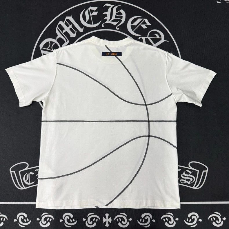Louis Vuitton LV x NBA White Basketball Short Sleeve Tee-yf Size US XL / EU 56 / 4 - 2 Thumbnail
