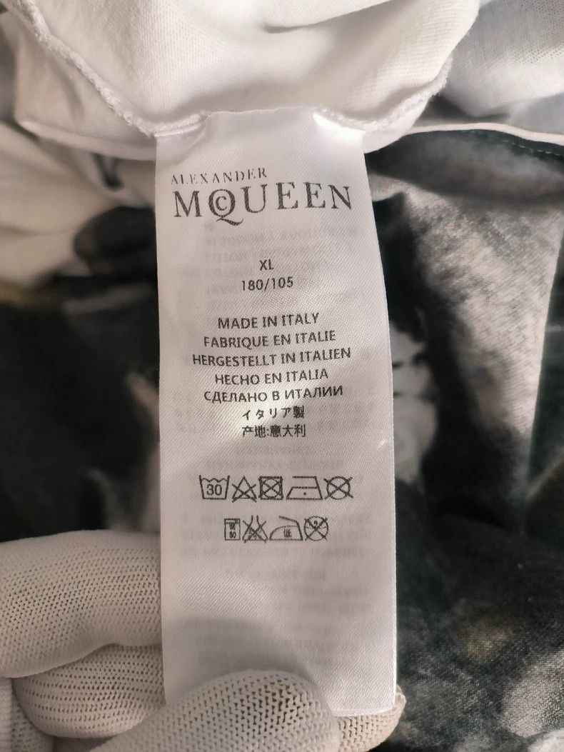 Alexander McQueen Alexander McQueen Skull Print Short Sleeve T-shirt-yf Size US XL / EU 56 / 4 - 7 Thumbnail