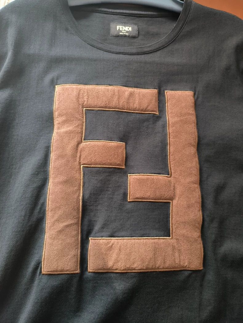 Fendi Fendi Men's Black Embroidered F T-Shirt-yf Size US L / EU 52-54 / 3 - 4 Thumbnail