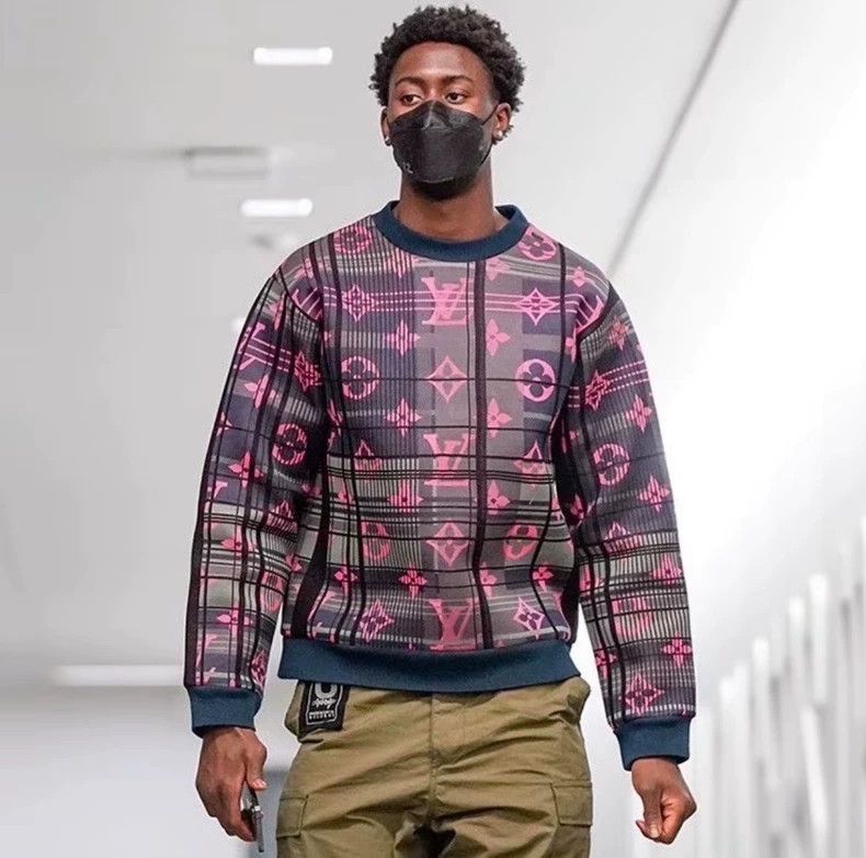 Louis Vuitton Louis Vuitton Purple Monogram Space Cotton Sweatshirt-yf Size US L / EU 52-54 / 3 - 7 Thumbnail