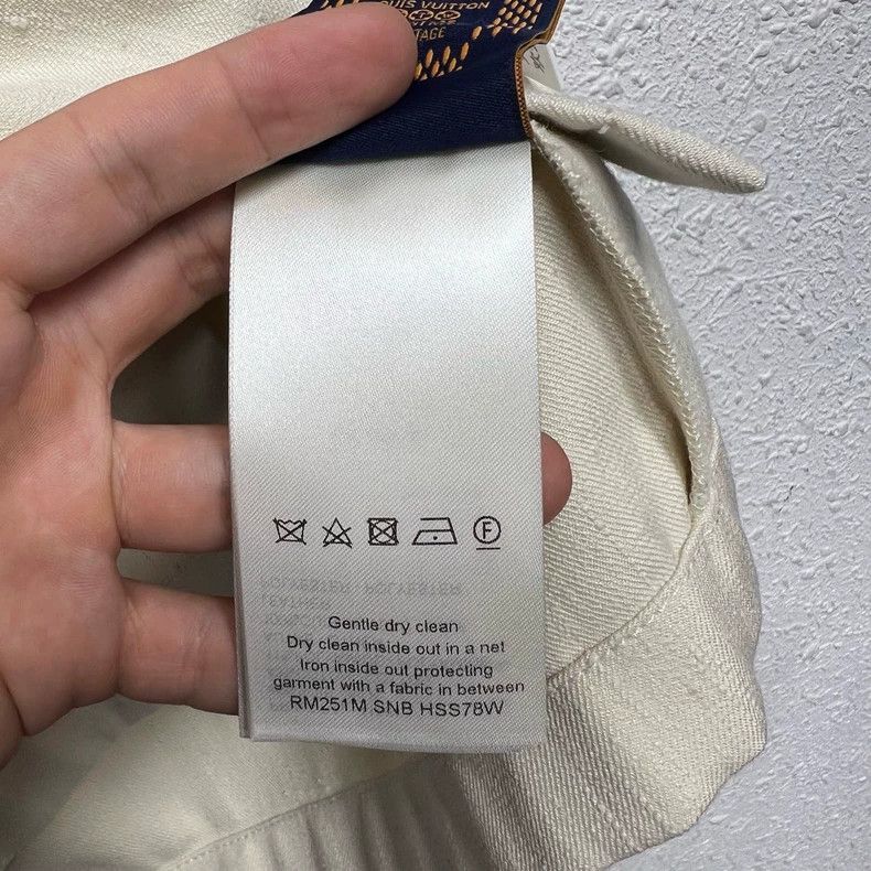 Louis Vuitton Louis Vuitton 2025 Silk Blend Short Sleeve Shirt-yf Size US M / EU 48-50 / 2 - 7 Thumbnail