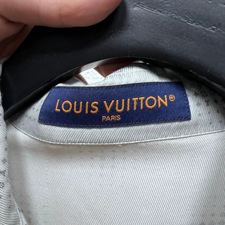 Louis Vuitton Louis Vuitton Monogram Short Sleeve Silk Shirt-yf Size US L / EU 52-54 / 3 - 3 Thumbnail