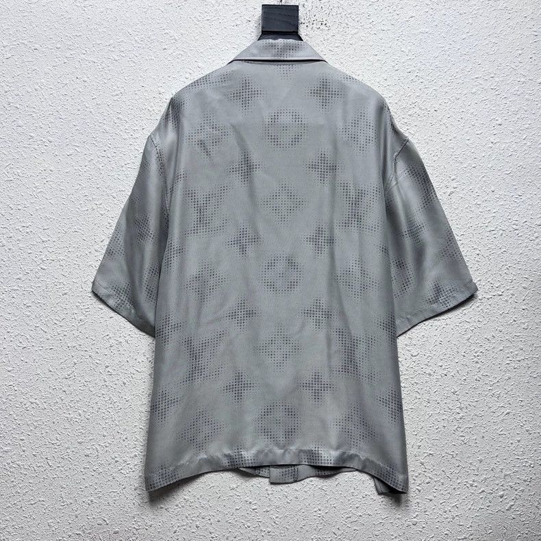Louis Vuitton Louis Vuitton Monogram Short Sleeve Silk Shirt-yf Size US L / EU 52-54 / 3 - 2 Thumbnail