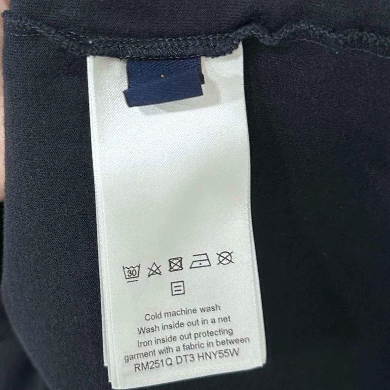 Louis Vuitton Louis Vuitton Black Logo Short Sleeve T-shirt-yf Size US L / EU 52-54 / 3 - 7 Thumbnail