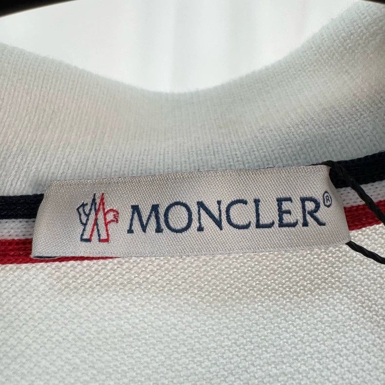 Moncler Moncler Embroidered Logo Polo Shirt-yf Size US S / EU 44-46 / 1 - 5 Thumbnail