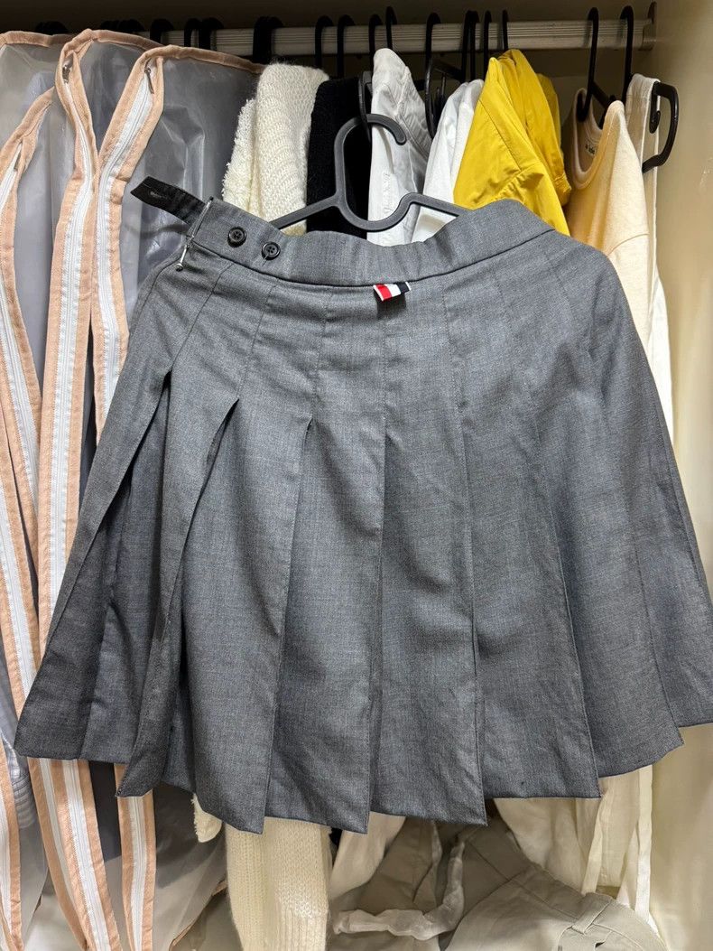 Thom Browne Thom Browne Asymmetric Pleated Mini Skirt - dmc Size US 36 / EU 52 - 2 Thumbnail
