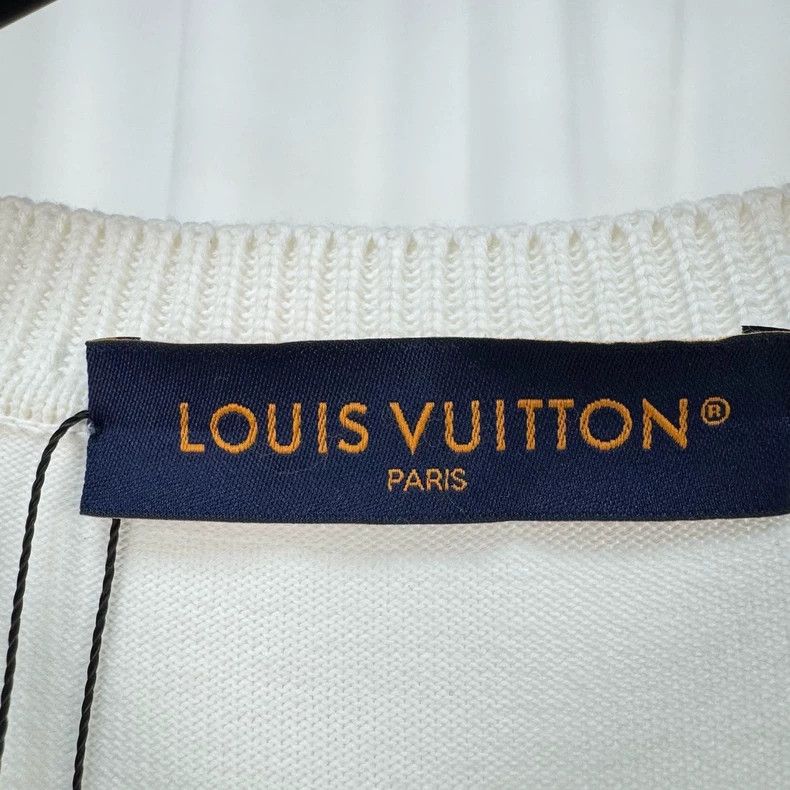 Louis Vuitton Louis Vuitton Embroidered Knit Short Sleeve-yf Size US L / EU 52-54 / 3 - 5 Thumbnail