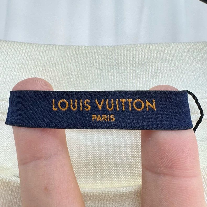 Louis Vuitton Louis Vuitton Pedestrian Print Short-Sleeve-yf Size US M / EU 48-50 / 2 - 5 Thumbnail